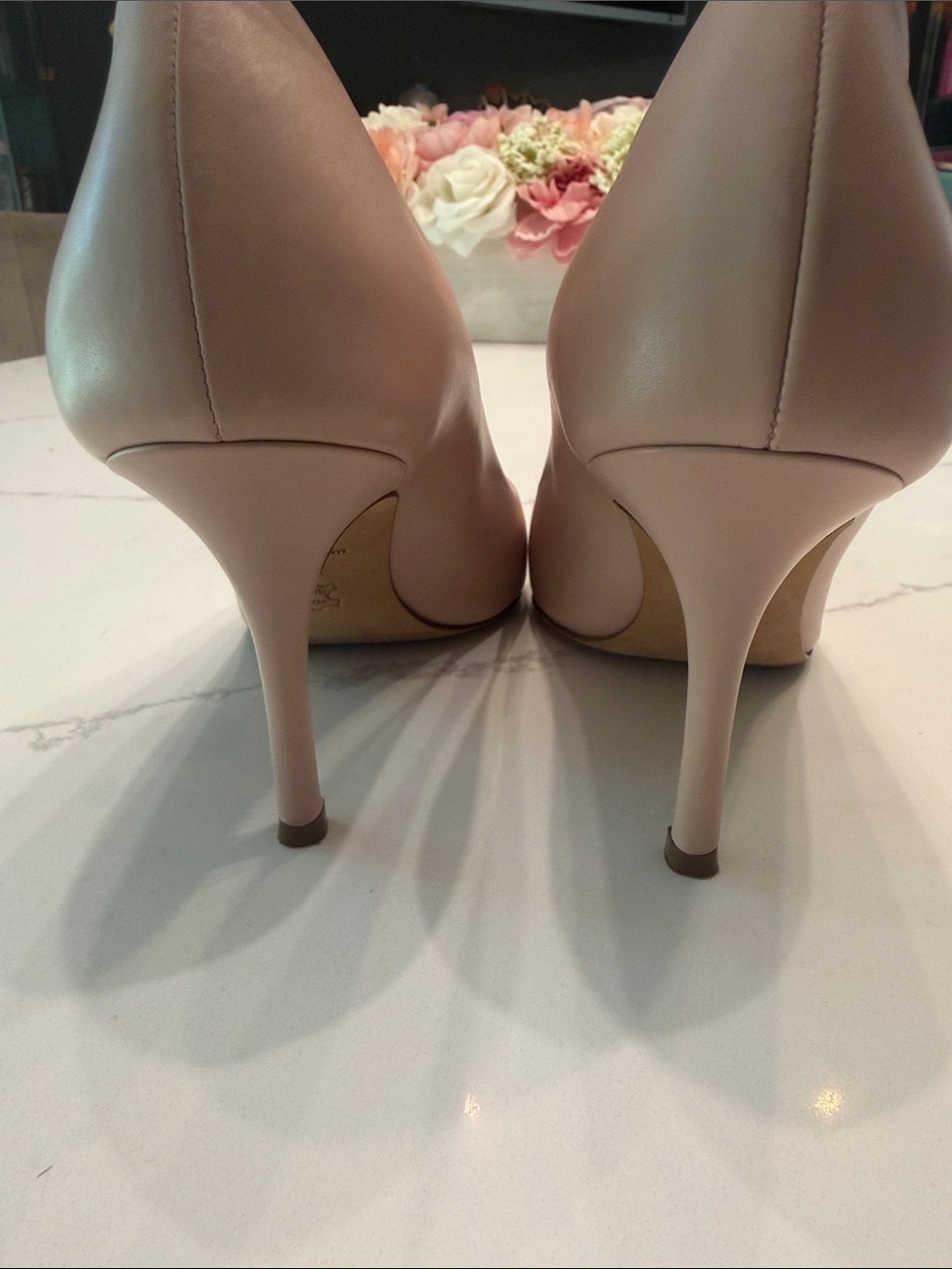 Tory Burch Blush Pink Leather Pumps with Black Patent Cap Toe - Picture 6 of 7